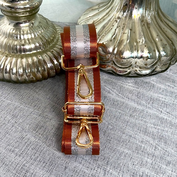 EXTENDABLE SHOULDER/ CROSSBODY STRAP - Picture 3 of 7